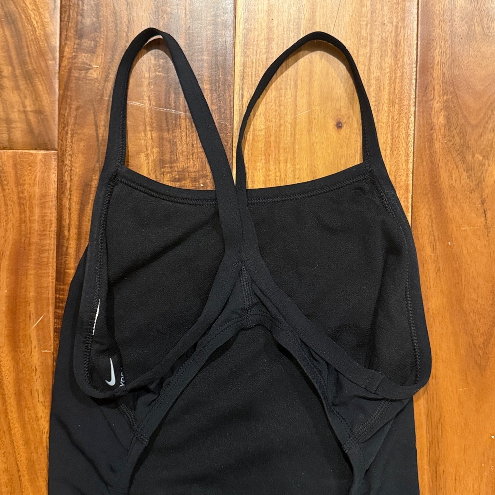Nike HydraStrong One-Piece Swimsuit - Picture 4 of 11